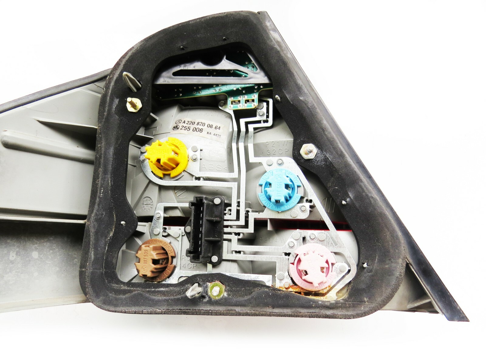 Mercedes S430 S500 S55 AMG S600 2000-2006 OEM Tail Light Right (Passenger Side) - Image 6
