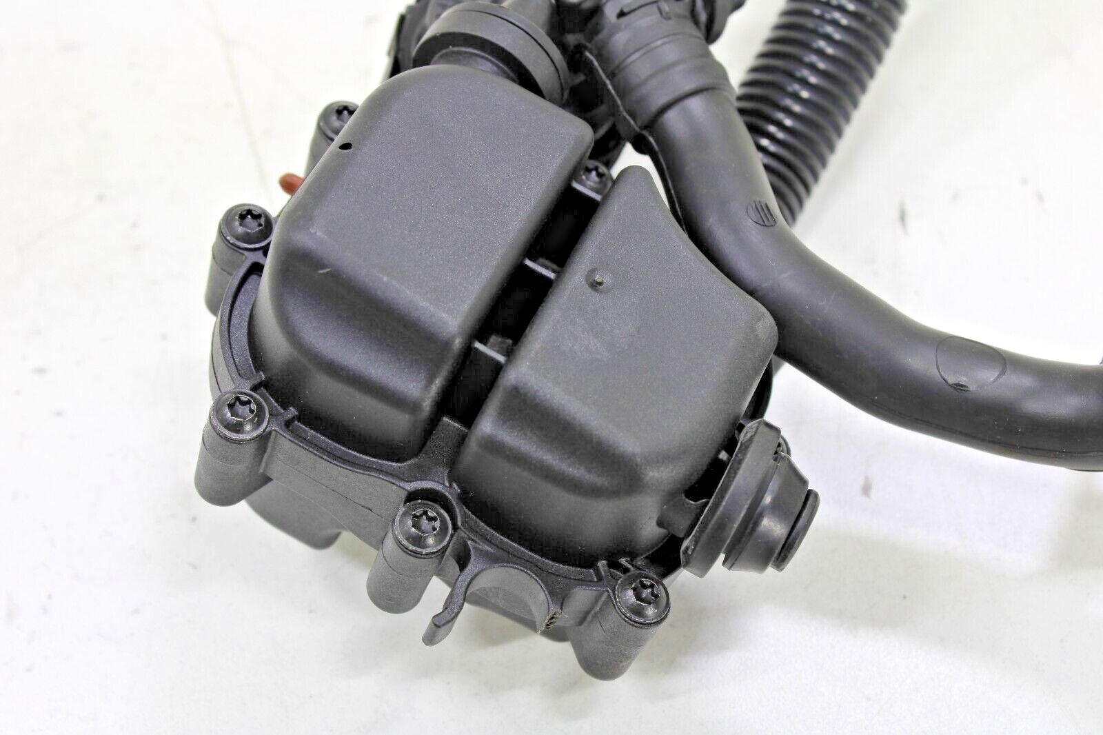 Land Rover Range Rover 2013-2020 OEM NEW Air Intake Chamber Resonator ...