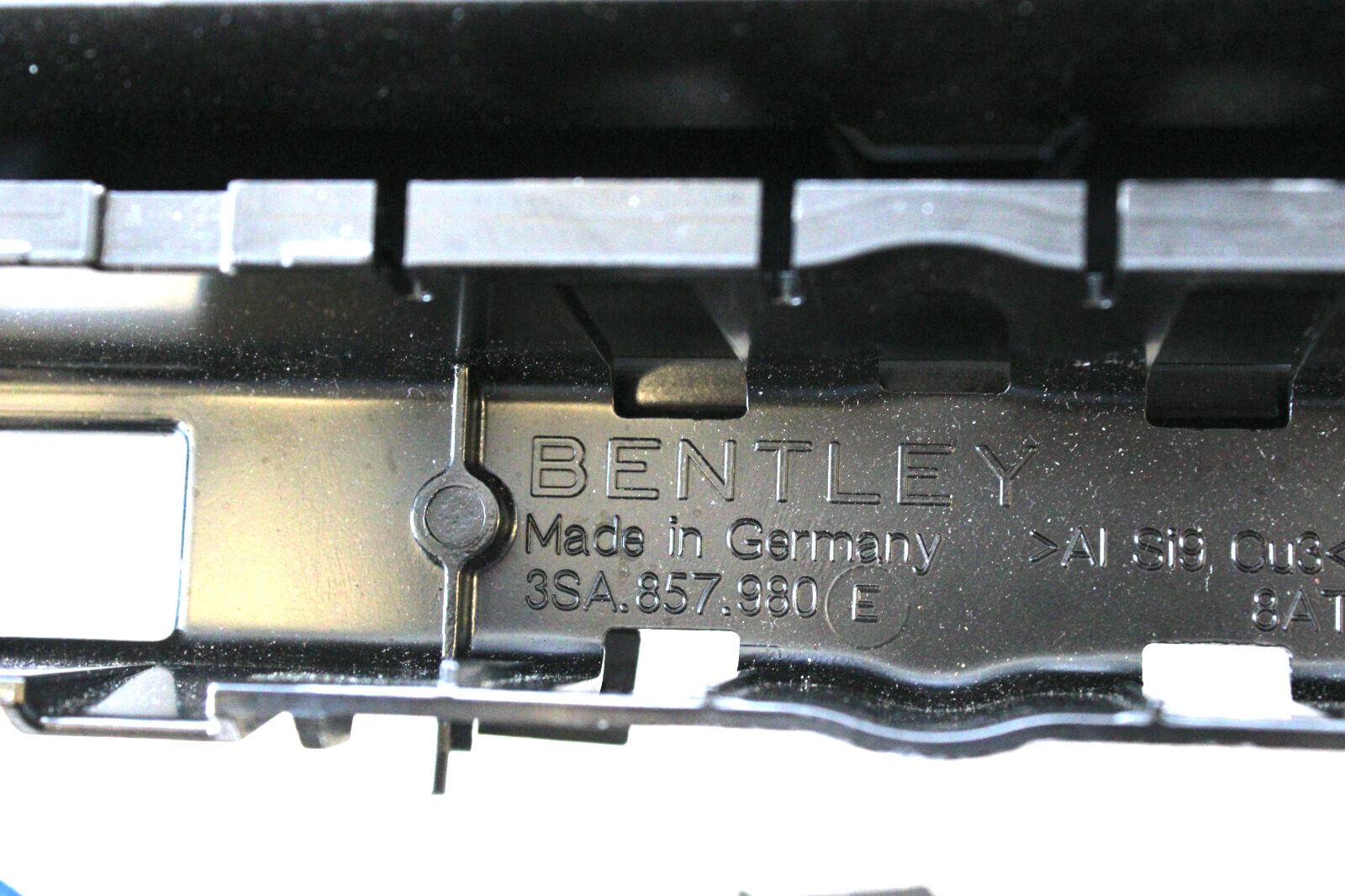 Bentley OEM Console Bracket Motor FOR PARTS ONLY! - Image 3