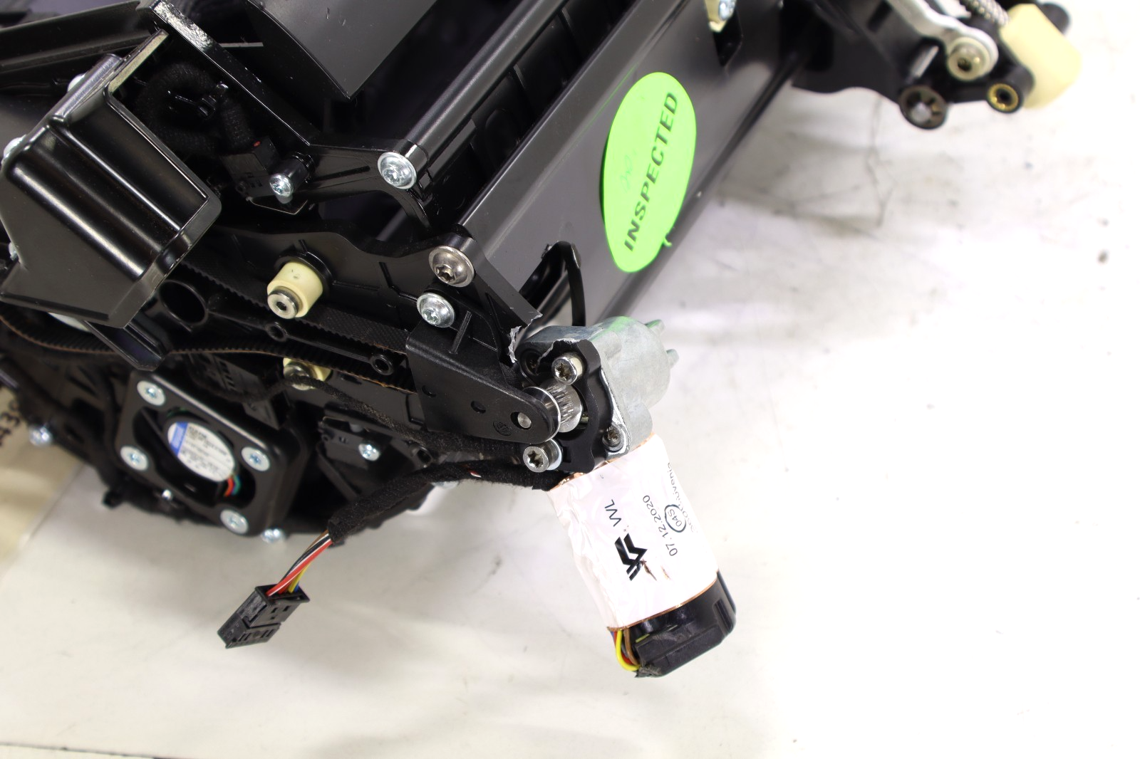Bentley OEM Console Bracket Motor FOR PARTS ONLY! - Image 8