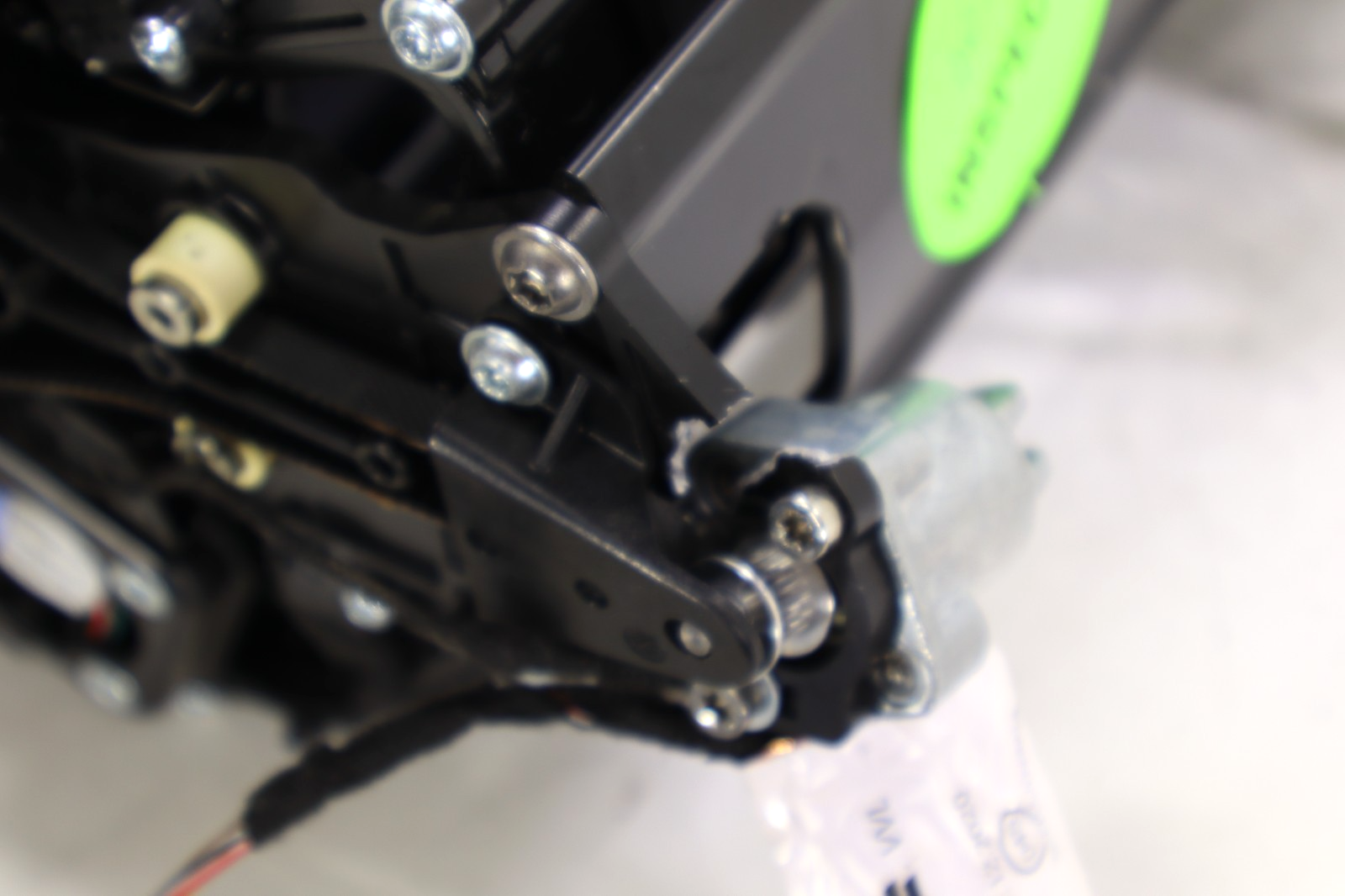 Bentley OEM Console Bracket Motor FOR PARTS ONLY! - Image 9