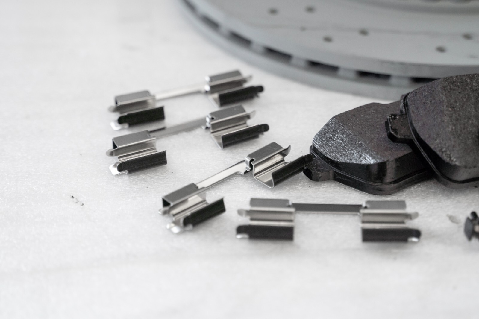 Mercedes S450 S550 S560 Brake disc rotor & pad set REAR OEM Genuine 2014-2020 - Image 6