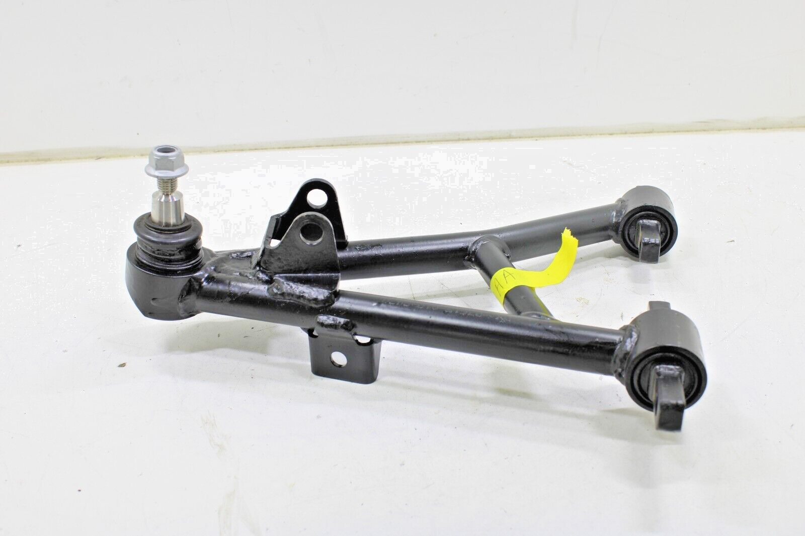 Alfa Romeo 4C 2015-2020 OEM Rebuilt Control Arm w/Ball Joint Front Right Lower - Image 10