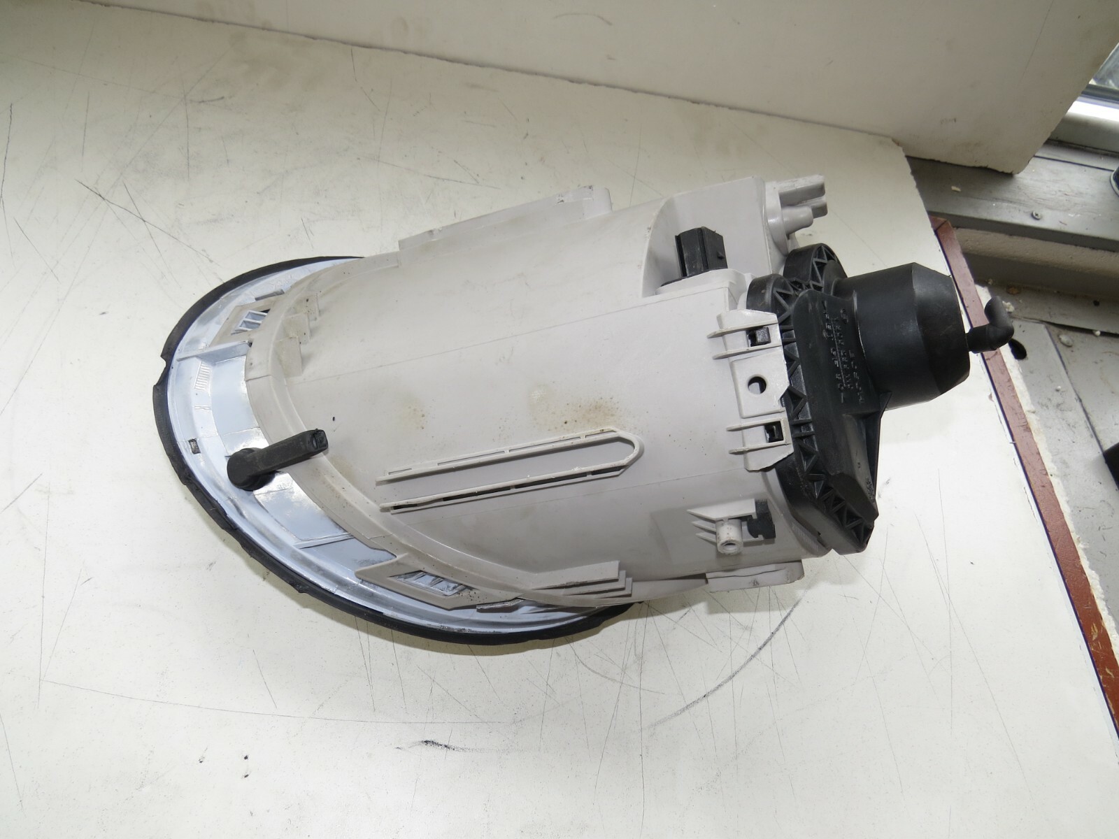 Volkswagen Beetle Audi 90 Cabriolet 1993-2002 2003 2004 2005 OEM Headlight RH - Image 8