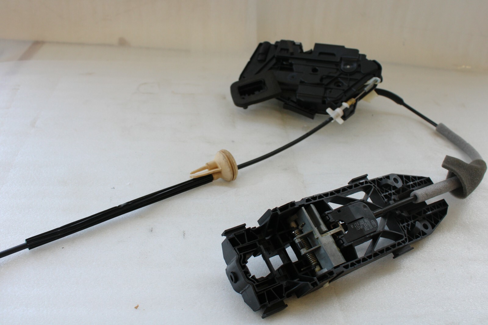 Volkswagen Golf Jetta Beetle 2012 2013 2014 2015 OEM Door Lock Front Right – Image 9