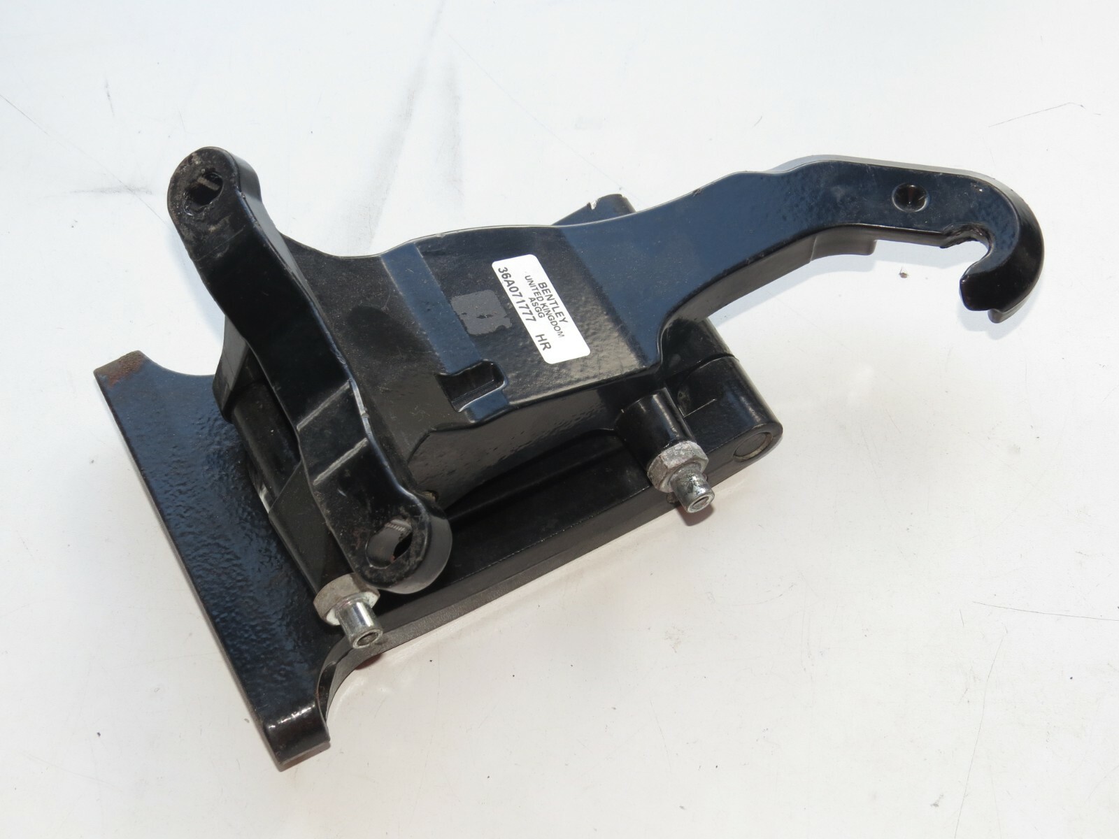 Bentley Bentayga 2017-2020 OEM Step Bracket Middle Left - Image 3