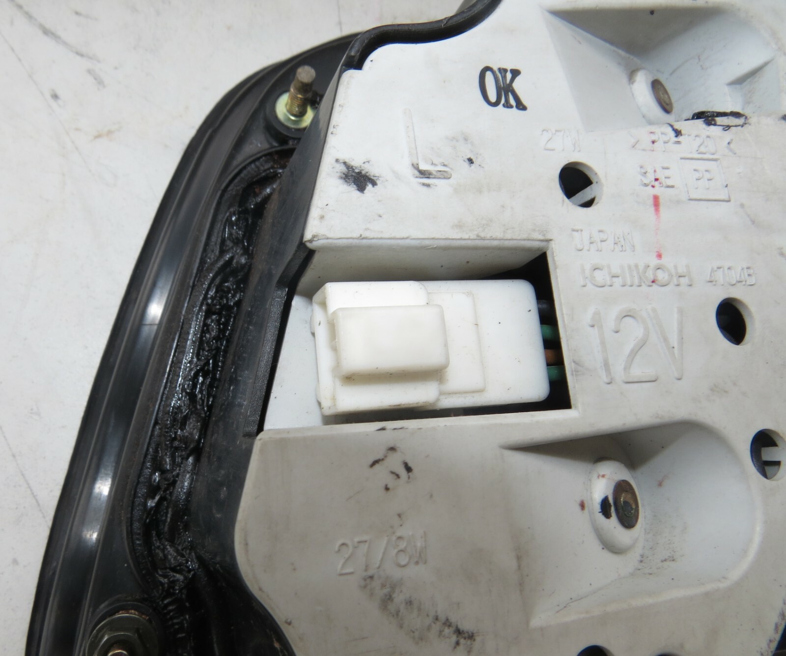 Nissan I30 Maxima 1995 1996 1997 OEM Tail Light Rear Left Inner - Image 8