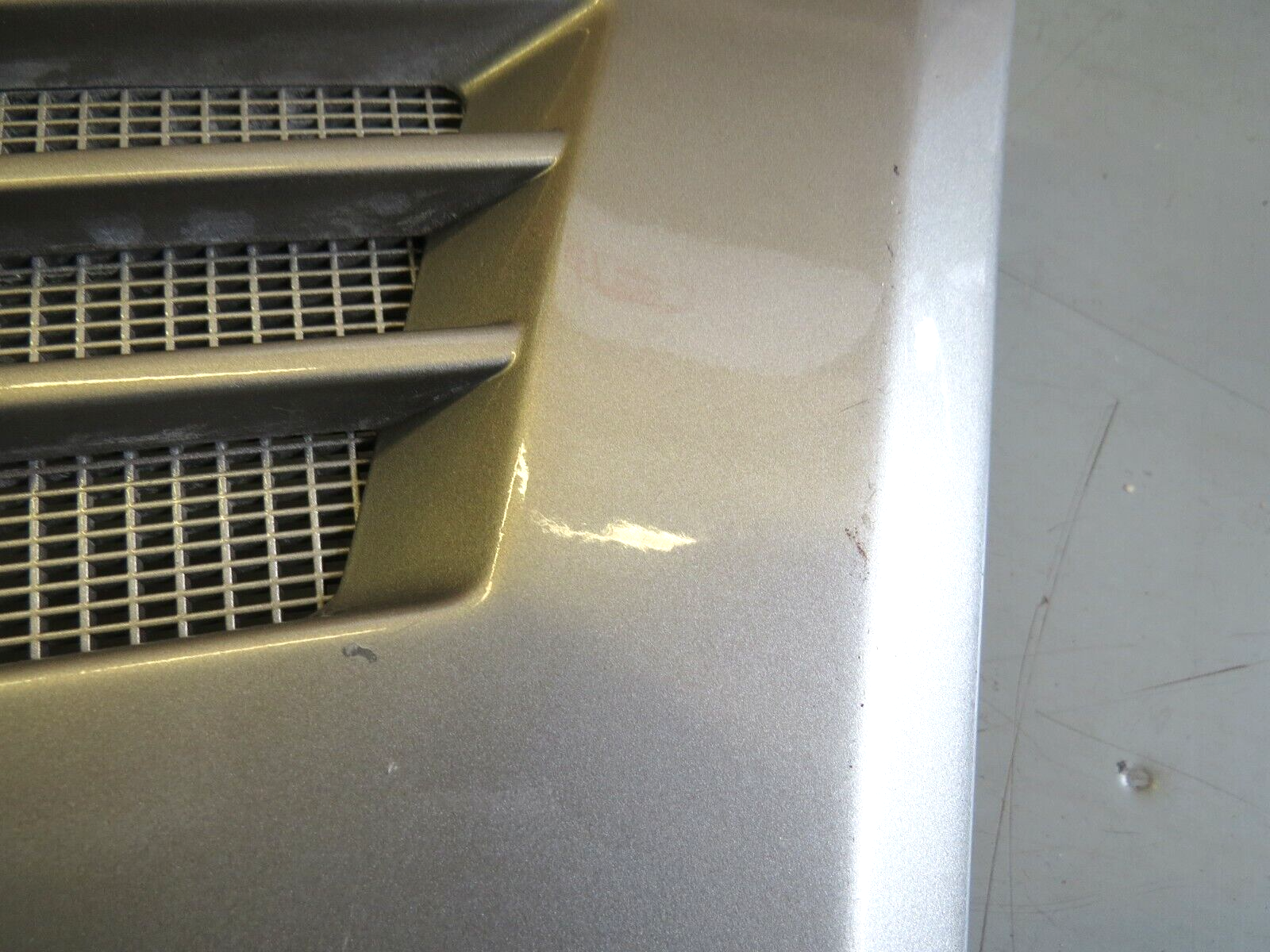 Mercedes R129 300SL 500SL 1990-1993 OEM Fender Molding Right (Passenger Side) - Image 5