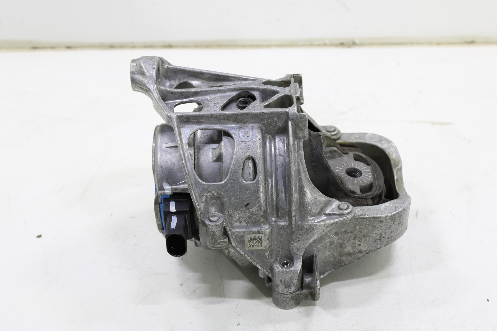 Audi Bentley 4.0L 2016-2022 OEM Engine Mount Front Left (Driver Side)