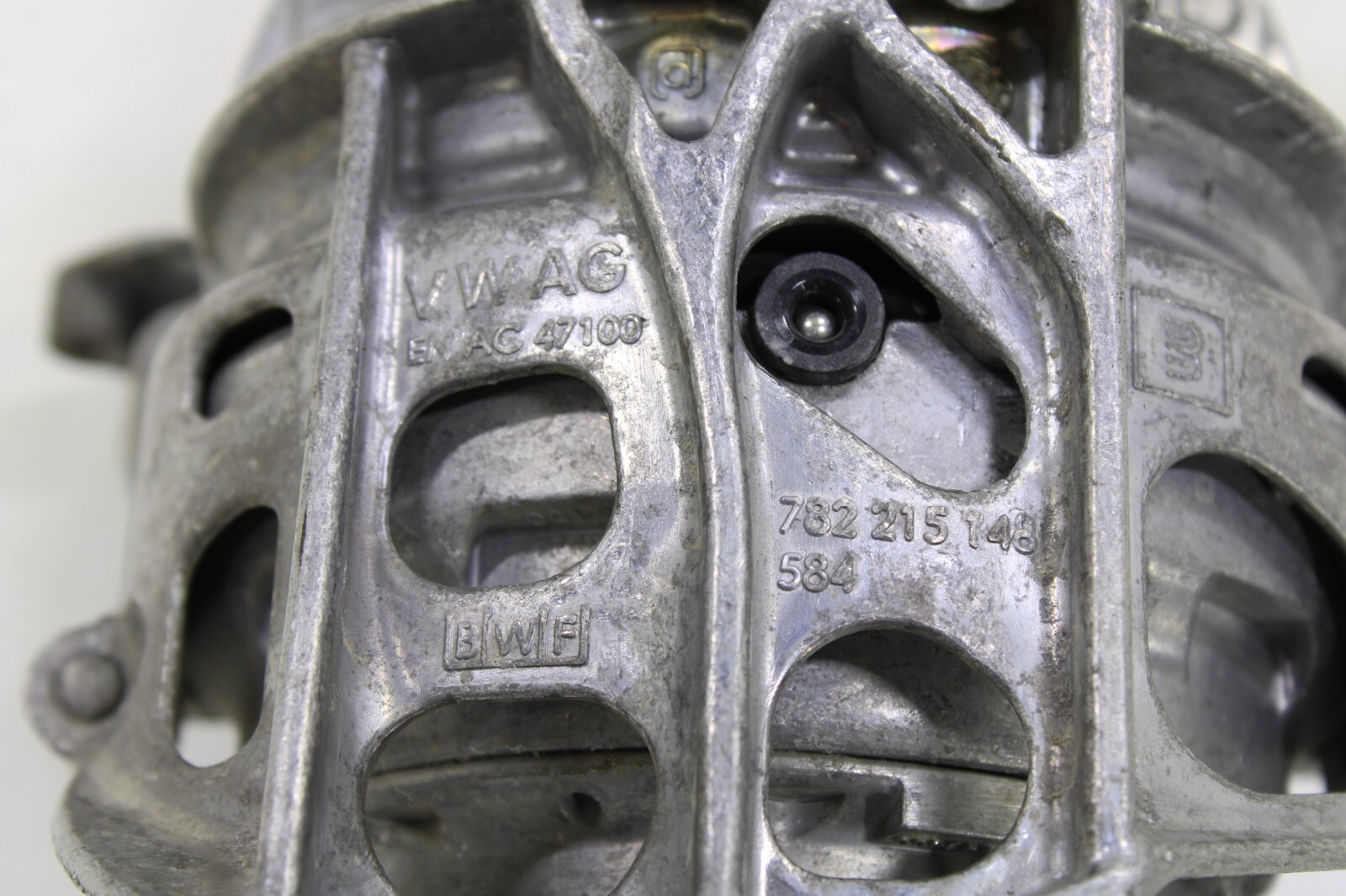 Audi Bentley 4.0L 2016-2022 OEM Engine Mount Front Left (Driver Side) - Image 8