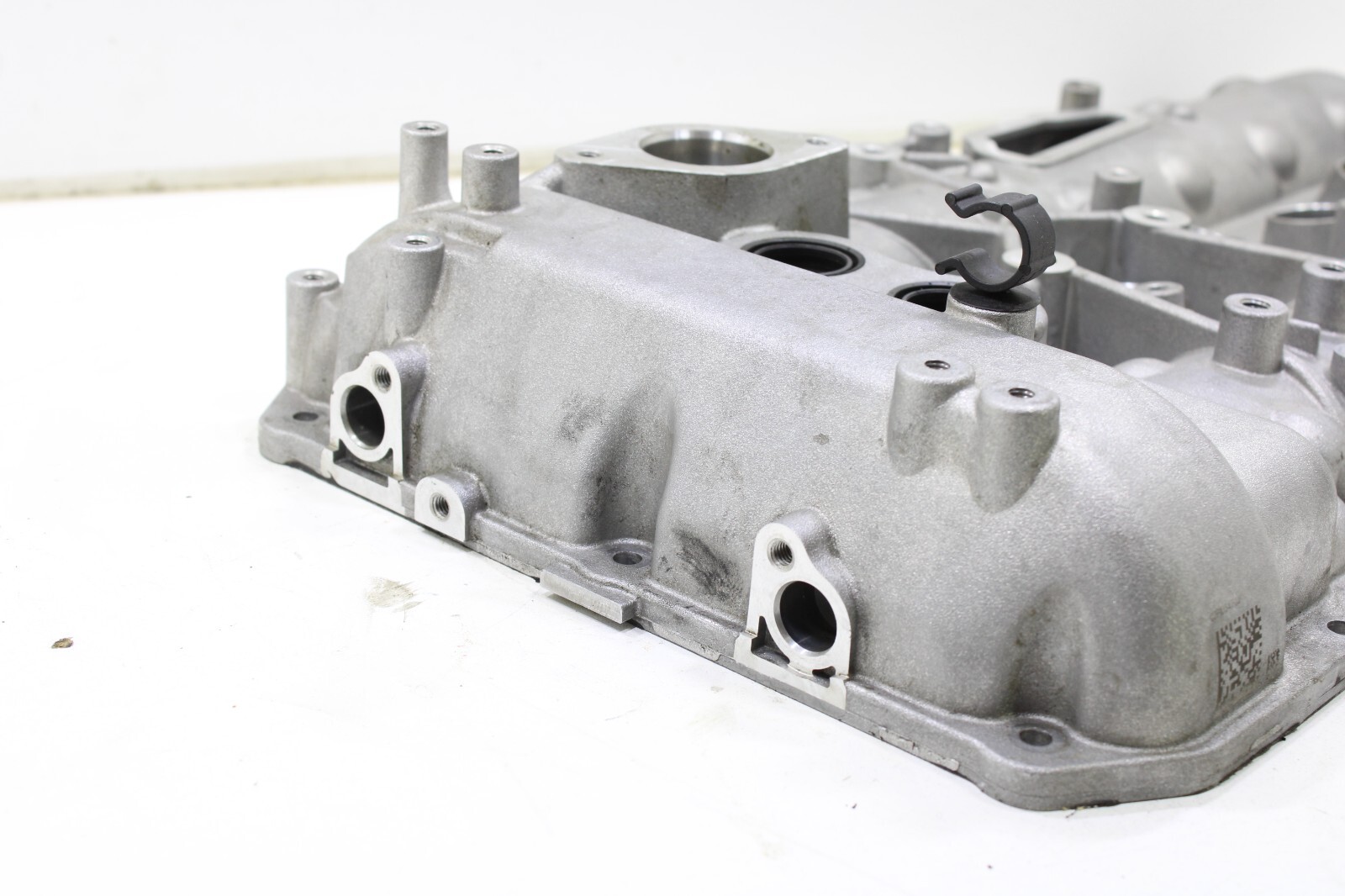 Bentley Bentayga 6.0 W12 2017-2022 OEM Engine Valve Cover Rocker Cover - Image 6