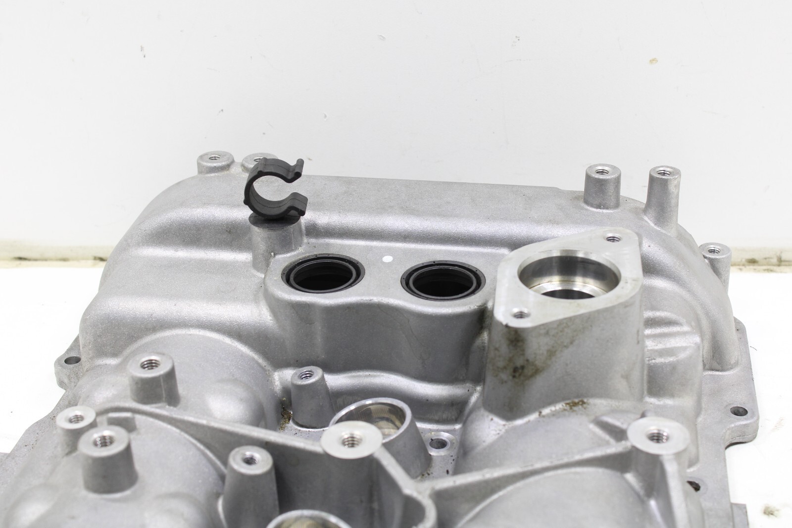Bentley Bentayga 6.0 W12 2017-2022 OEM Engine Valve Cover Rocker Cover - Image 8