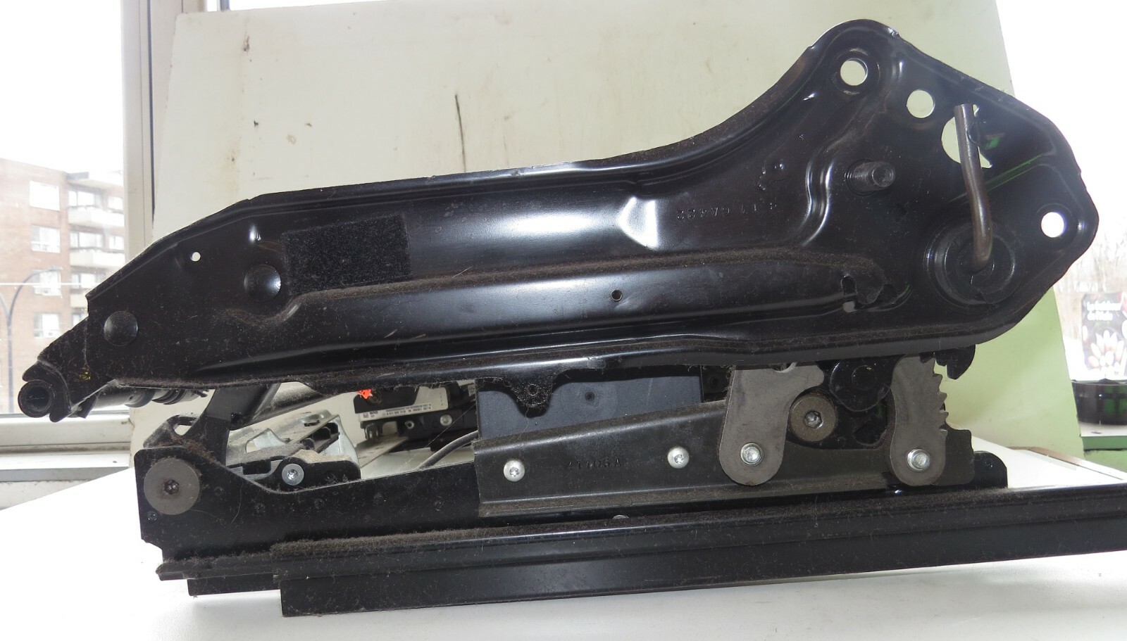 Mercedes ML320 ML350 ML500 ML550 2006-2009 2010 2011 OEM Seat Adjuster Right - Image 9