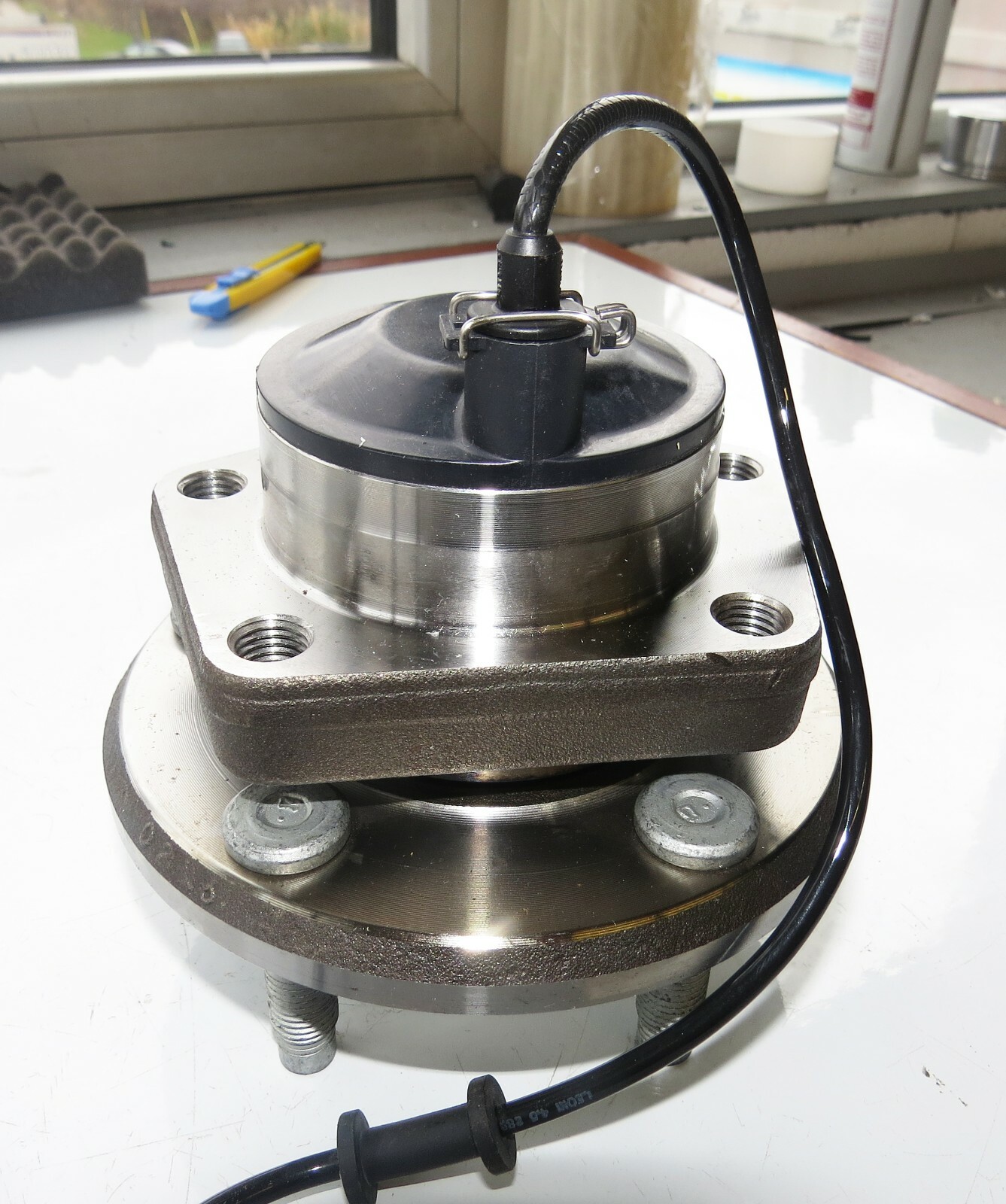 Jaguar 2000-2015 OEM NEW Wheel Bearing W/ Hub Front Left or Right - Image 5