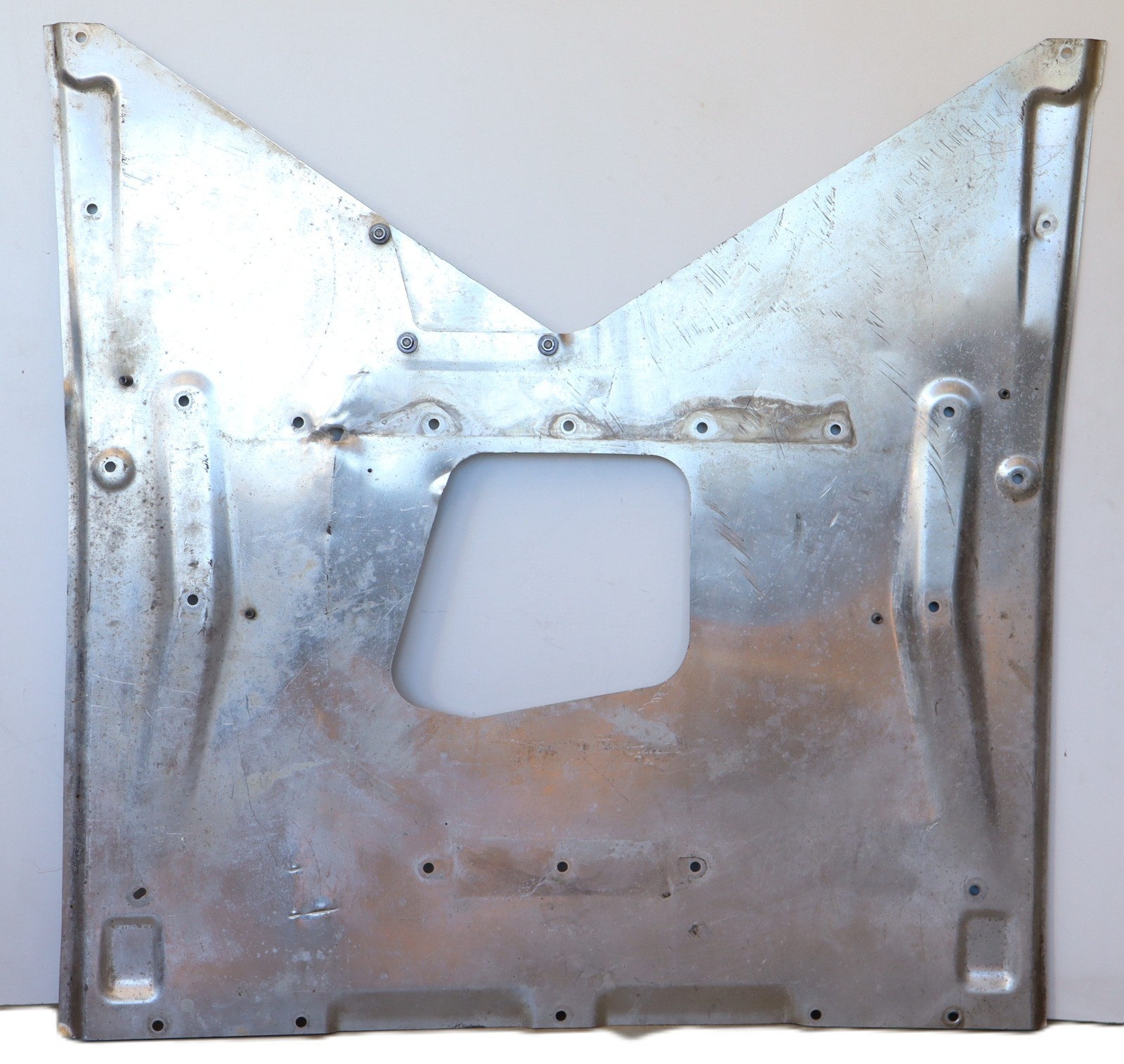 Aston Martin Vantage 4.0L 2019 OEM Front Middle Under Tray