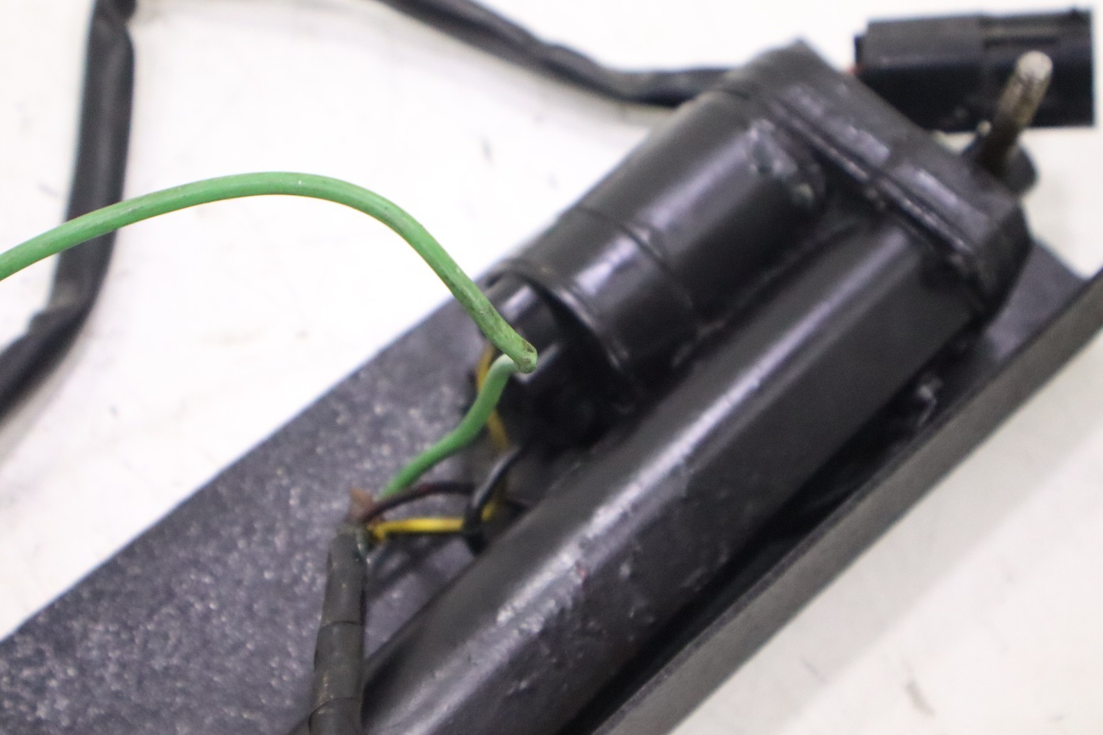 Mercedes Sprinter 2018 OEM Electric Side Step Control Unit w/ Linear Actuator - Image 7