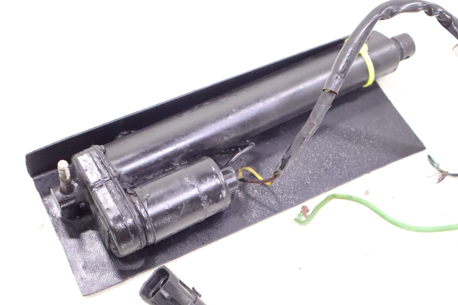 Mercedes Sprinter 2018 OEM Electric Side Step Control Unit w/ Linear Actuator - Image 13