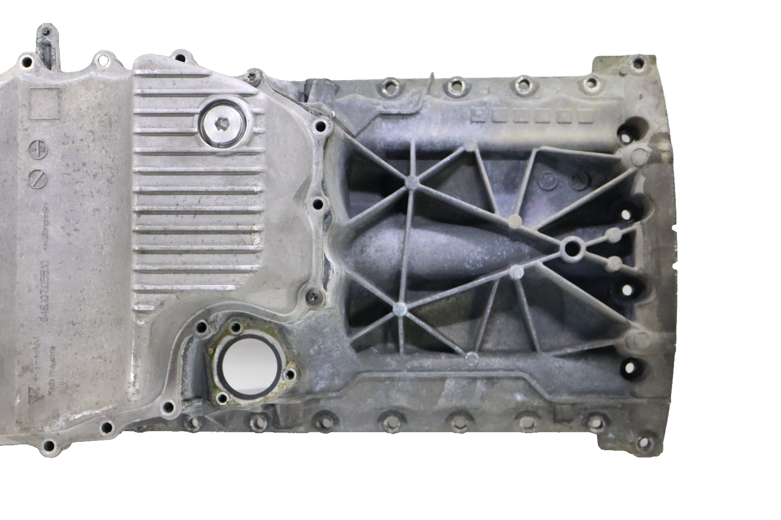 Porsche Cayenne 4.8L V8 2011-2018 OEM Engine Oil Pan Upper & Lower – Image 2