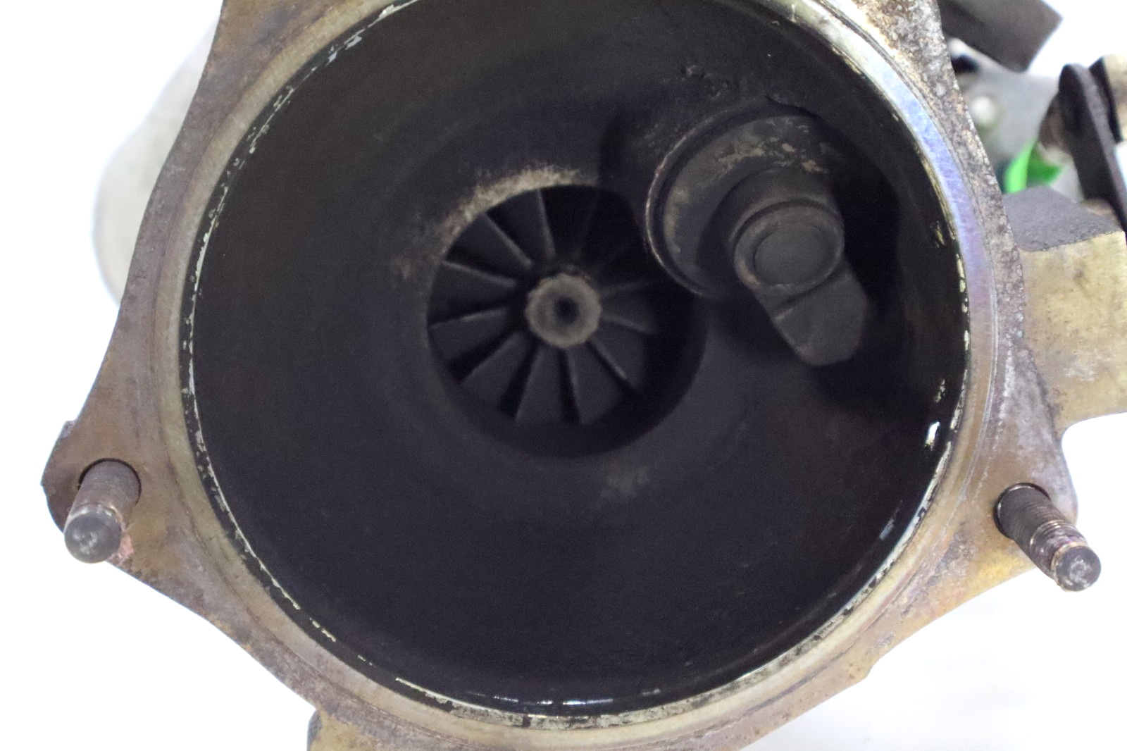 Porsche Cayenne Turbo 4.8L V8 2008-2018 OEM Turbocharger Left Side Cylinders 5-8 – Image 16