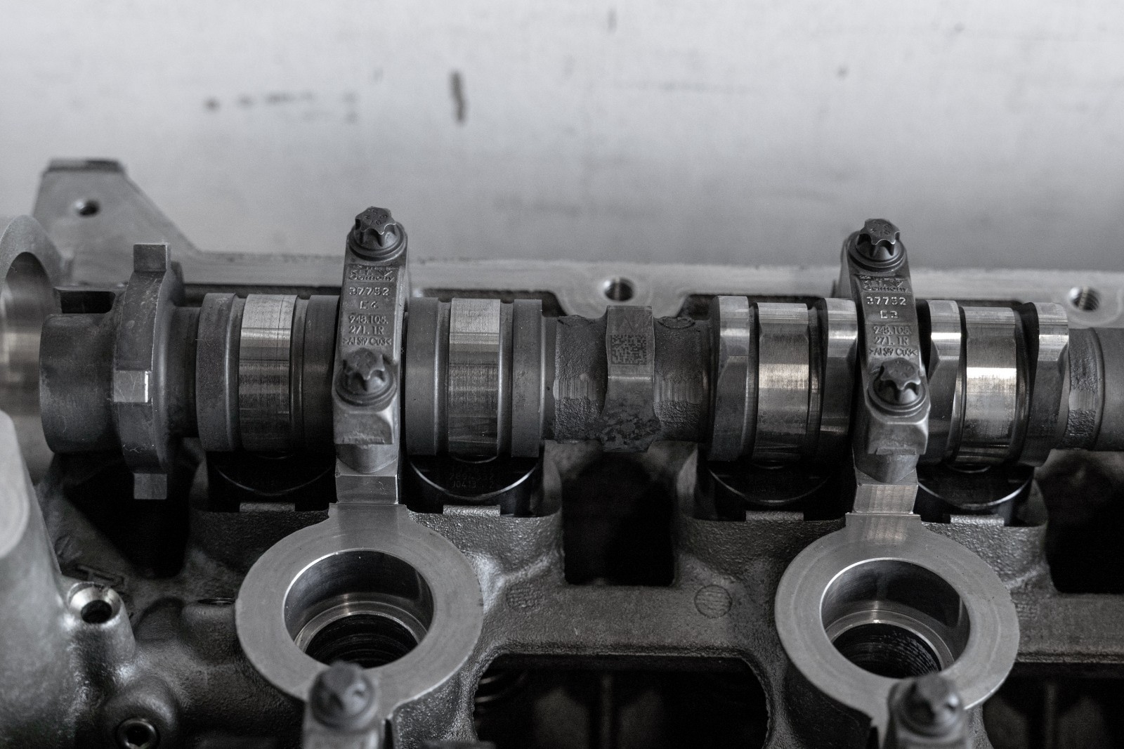 Porsche Cayenne Panamera Turbo S 4.8L V8 Right Cylinder head 1-4 OEM 2011-2018 – Image 6