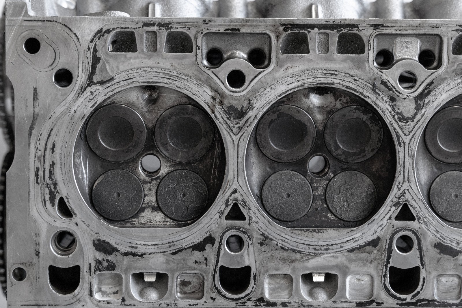 Porsche Cayenne Panamera Turbo S 4.8L V8 Right Cylinder head 1-4 OEM 2011-2018 – Image 12