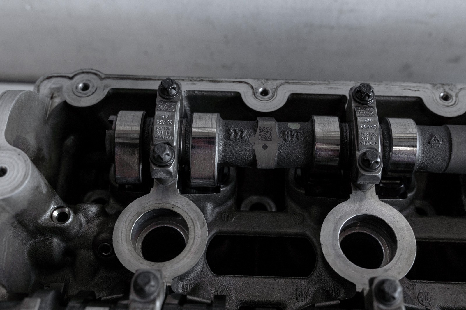 Porsche Cayenne Panamera Turbo S 4.8L V8 Left Cylinder head 5-8 OEM 2011-2018 – Image 8