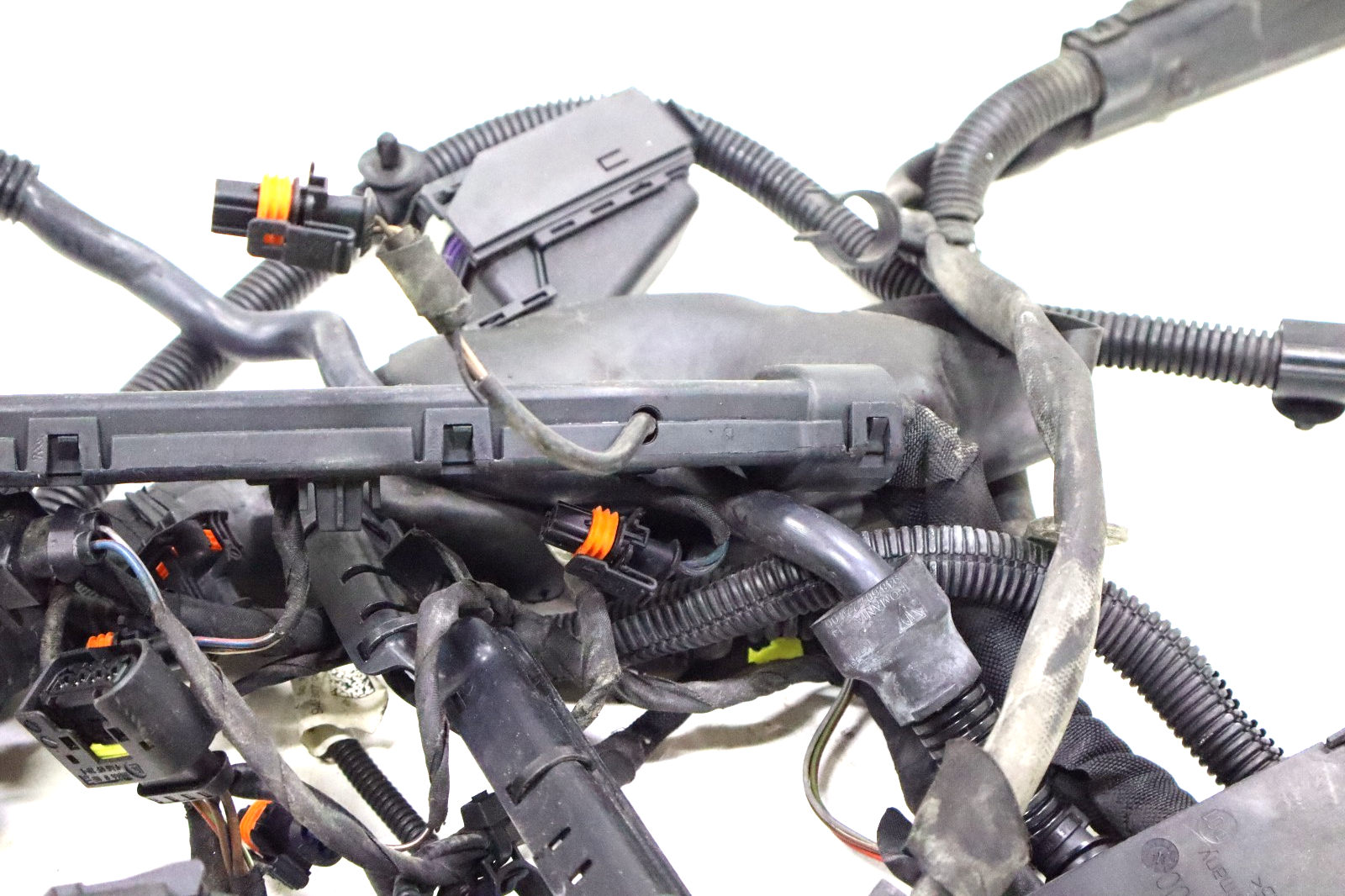 Porsche Cayenne Turbo 4.8L V8 2011-2014 OEM Engine Wiring Harness - Image 17