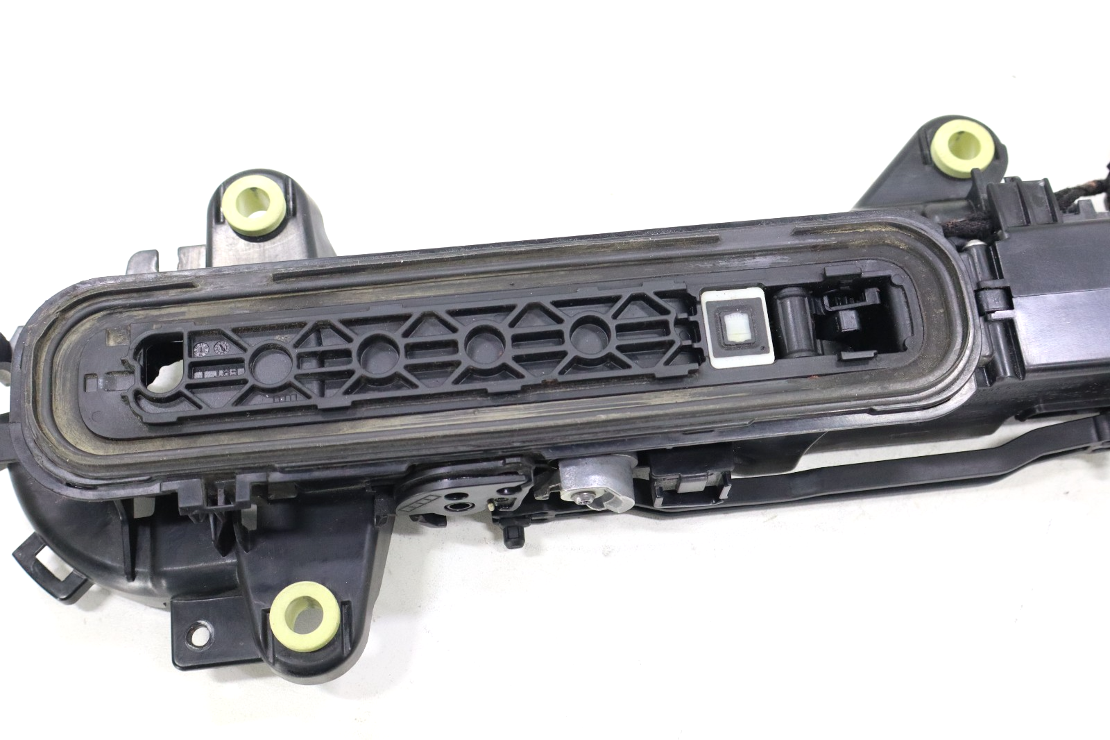 Jaguar I-Pace 2019-2023 OEM Exterior Door Handle Front Left - Image 4