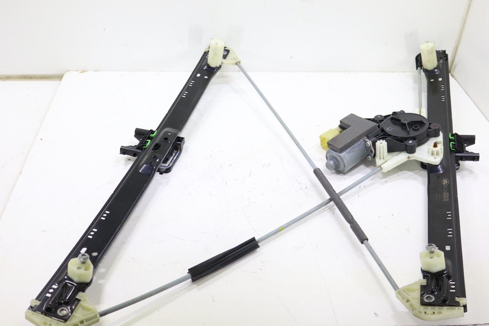 Land Rover Range Rover L405 2013-2024 OEM Window Regulator w/ Motor Front Right – Image 14