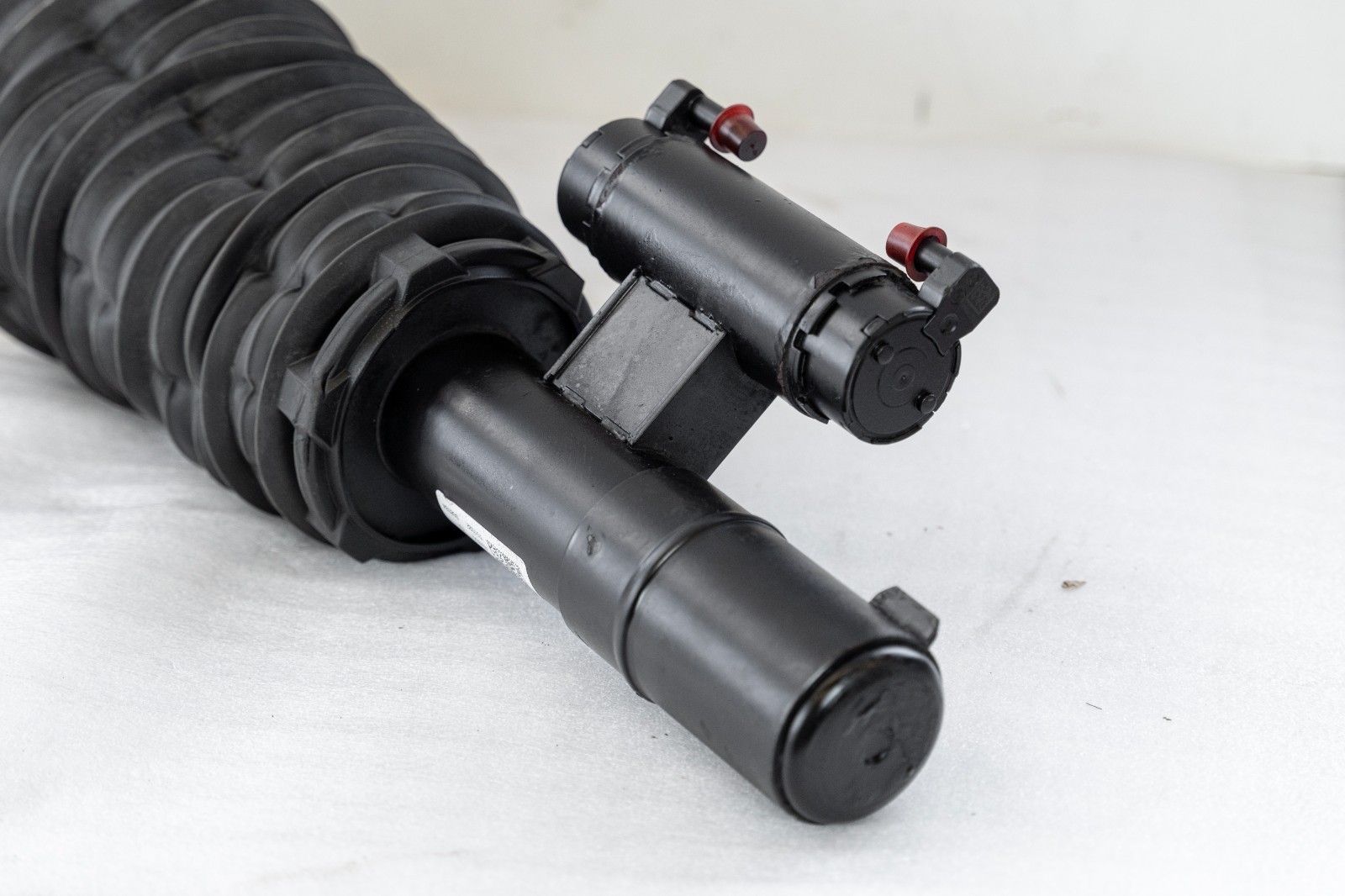 Aston Martin DBX Front Left Driver Strut Shock Absorber Air Spring OEM 2020-2025 – Image 2