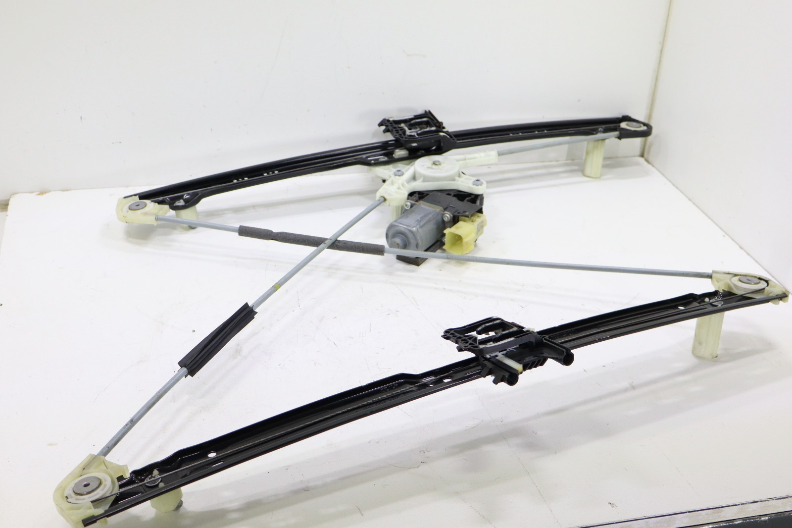 Land Rover Range Rover L405 2013-2024 OEM Window Regulator w/ Motor Front Right – Image 6