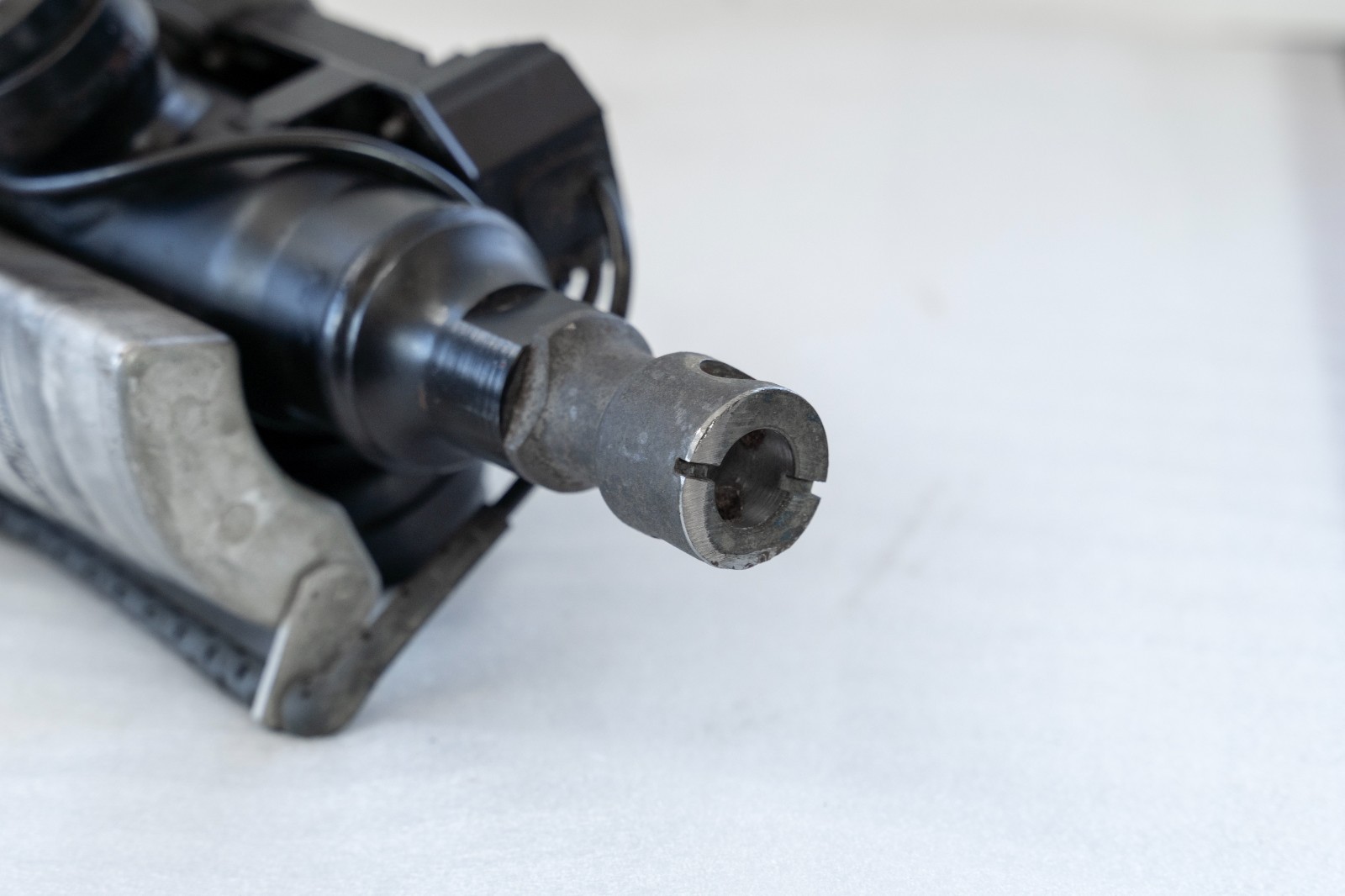 Rolls Royce Ghost Front Right Passenger Air Spring Shock Absorber OEM 2009-2019 - Image 2