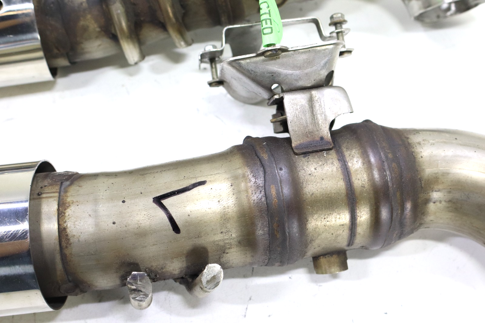 Jaguar F-Type X152 5.0L 2022-2024 OEM Exhaust Muffler Tail Pipe Set Left & Right - Image 18