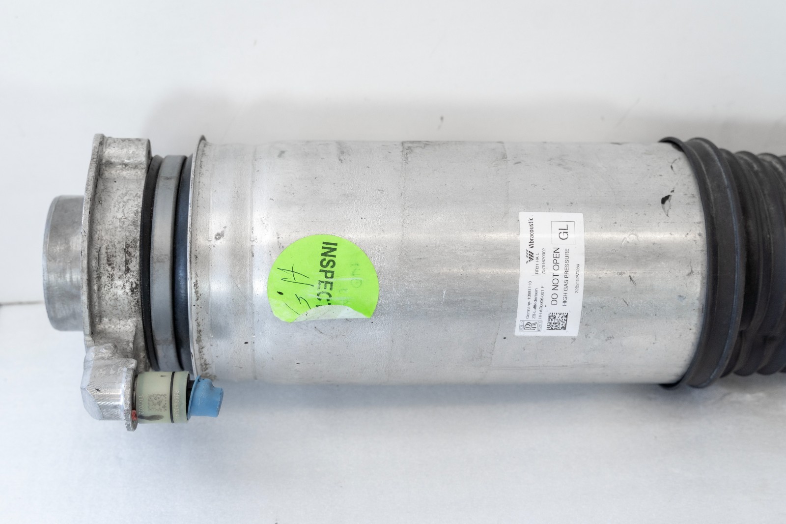 Rolls Royce Cullinan Rear Left Driver Air Spring Shock Absorber OEM 2019-2025 – Image 9