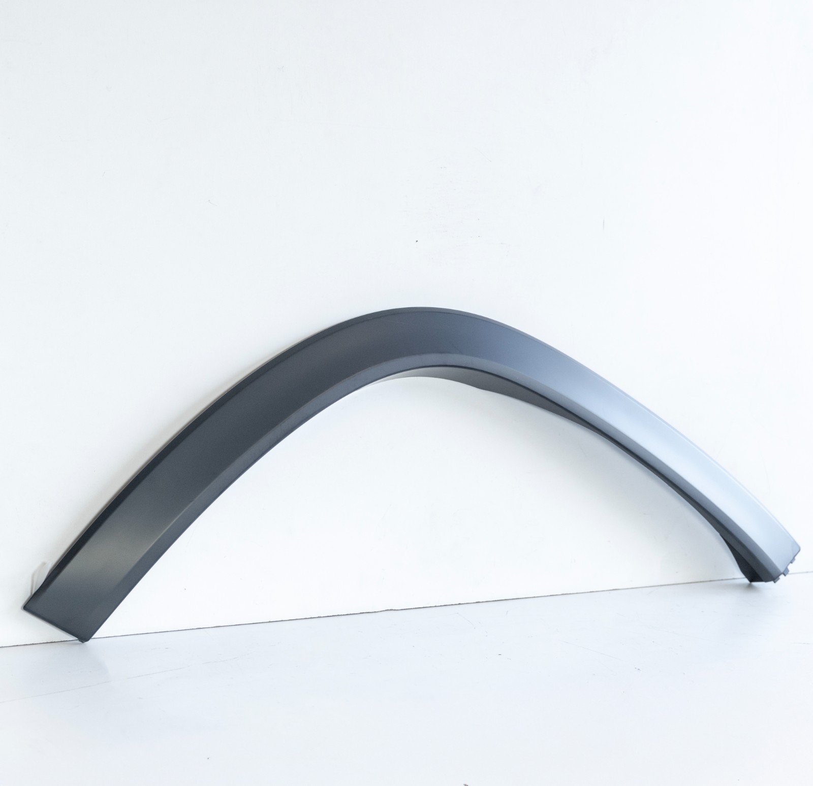 Mercedes GLS450 GLS580 Wheel Arch Cover FRONT RIGHT PASSENGER OEM 2020-2026 AMG – Image 2