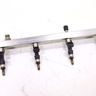 Maserati Quattroporte GranTurismo 2004-2019 OEM Fuel Rail w/Fuel Injectors Left