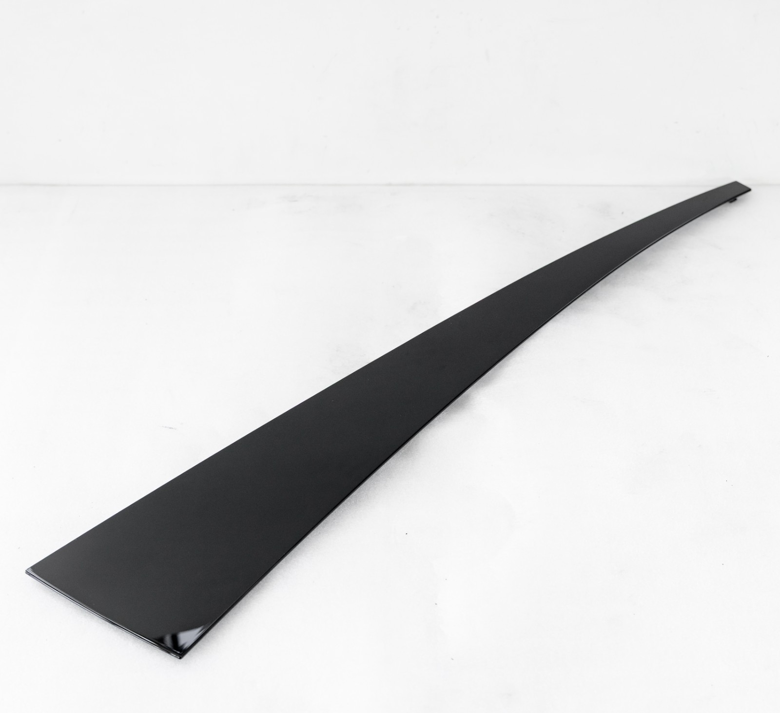 Mercedes SL400 SL550 SL63 SL65 Back Glass Reveal molding Rear Right OEM 13-2020