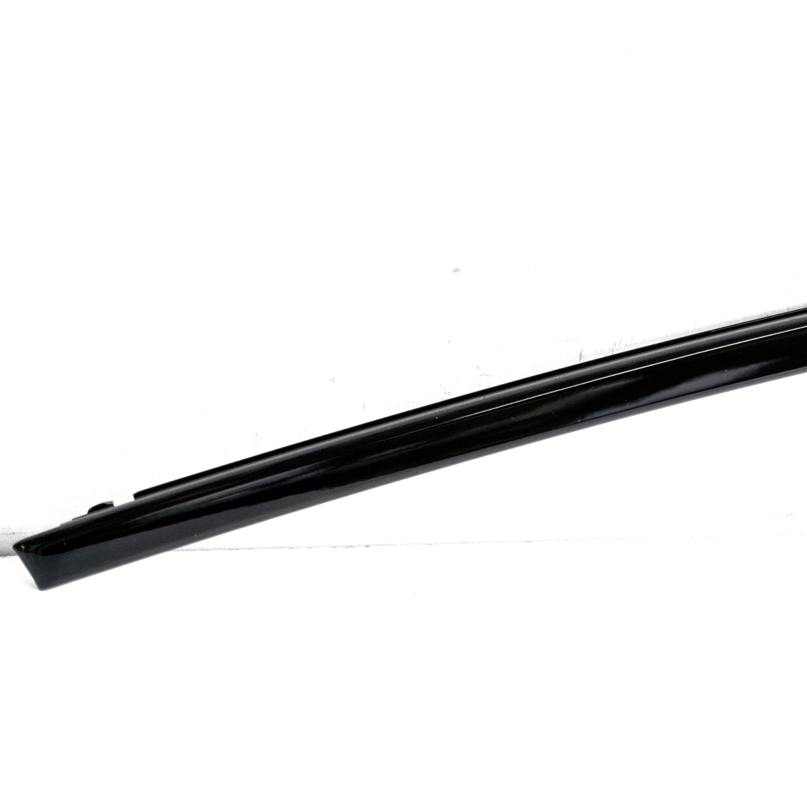 Jaguar XE 2017-2020 OEM NEW Window Molding Weatherstrip Front Right Upper - Image 4