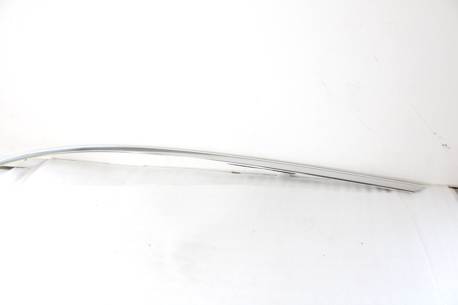 Jaguar F-Pace X761 2017-2023 OEM NEW Door Reveal Molding Front Right Chrome