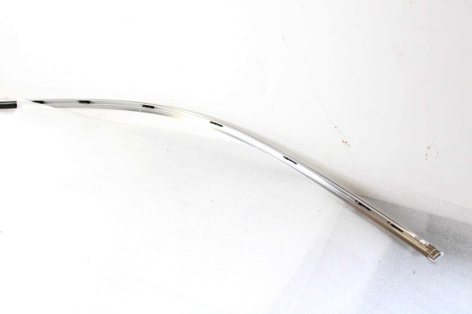 Jaguar F-Pace X761 2017-2023 OEM NEW Door Reveal Molding Front Right Chrome - Image 7