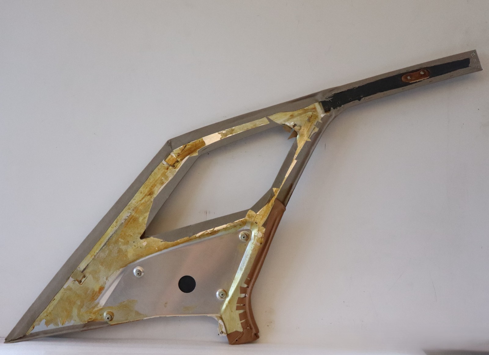 Bentley Rolls-Royce 1985-1989 OEM Quarter Panel Trim Rear Right (Passenger Side) – Image 7
