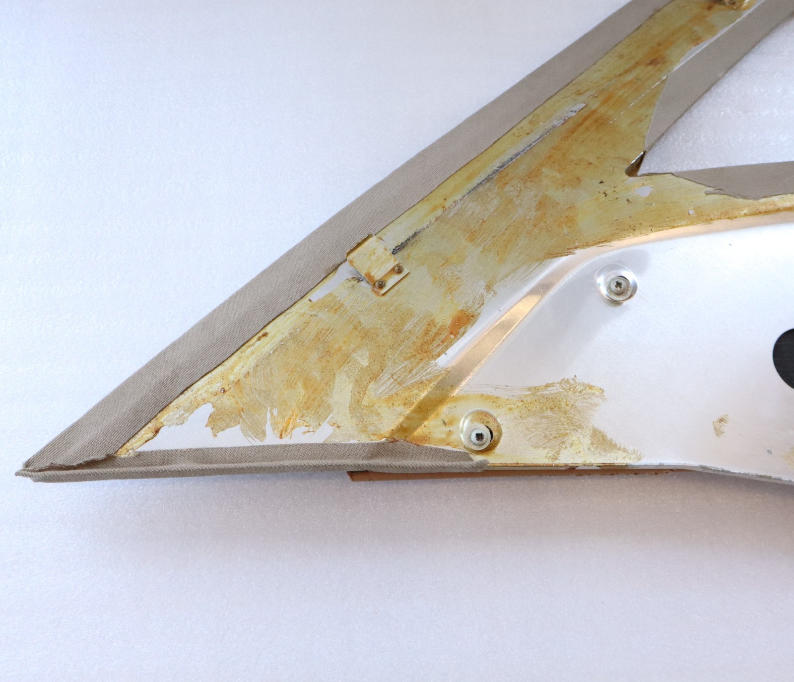 Bentley Rolls-Royce 1985-1989 OEM Quarter Panel Trim Rear Right (Passenger Side) – Image 9