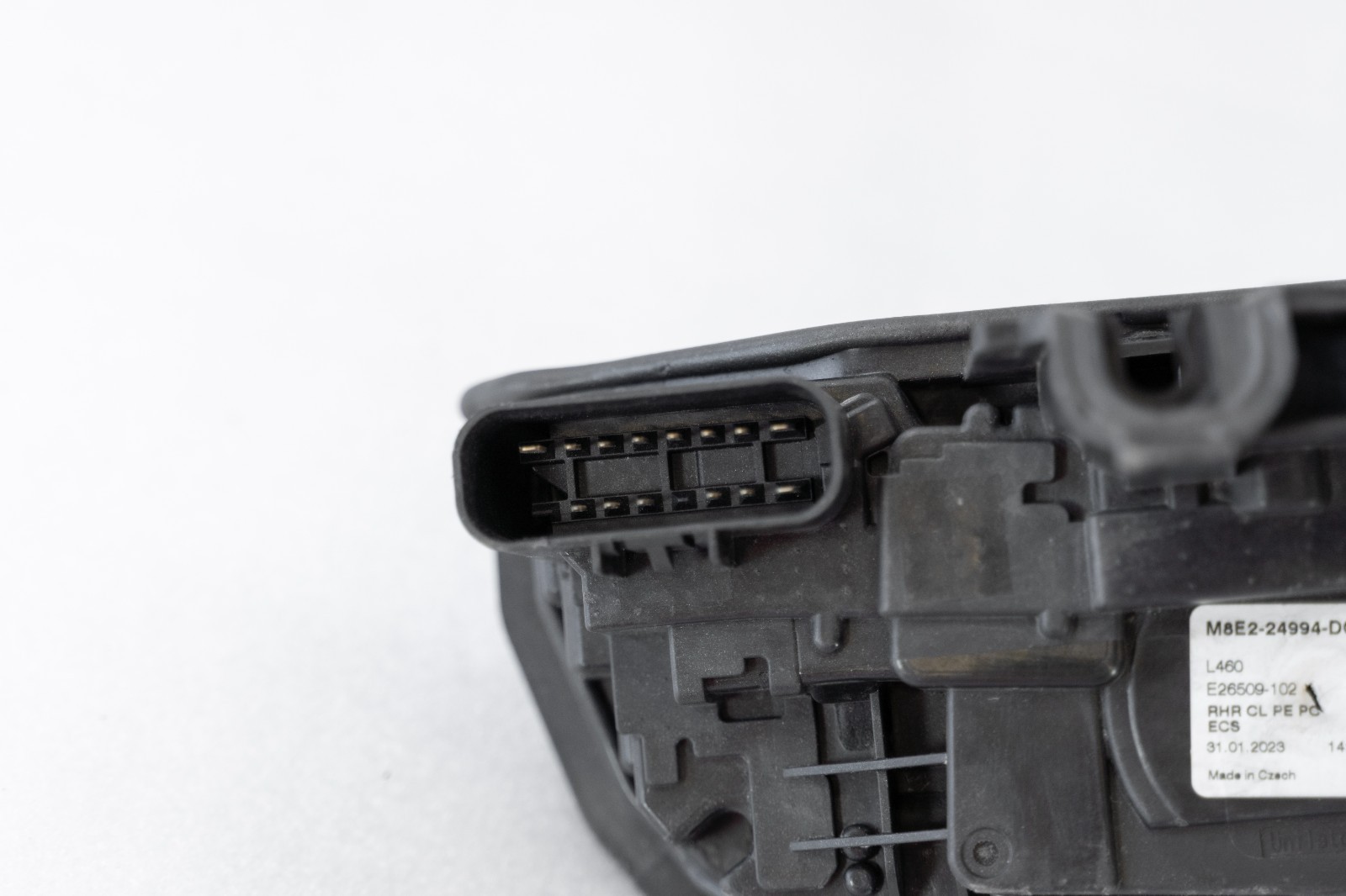 Land Rover Range Rover Door lock Latch Actuator REAR RIGHT OEM 2023-2026 Genuine - Image 2