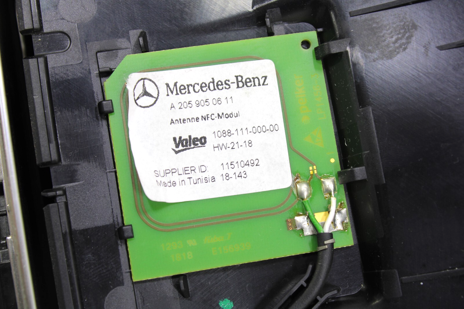 Mercedes C300 C63 2019-2021 OEM Center Console Storage Bluetooth Charge - Image 7