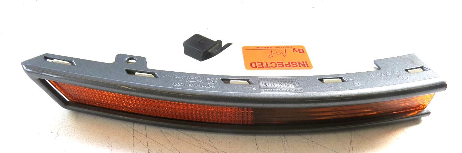 Volkswagen Passat 2006-2010 OEM Amber Turn Signal Light Front Right - Image 3