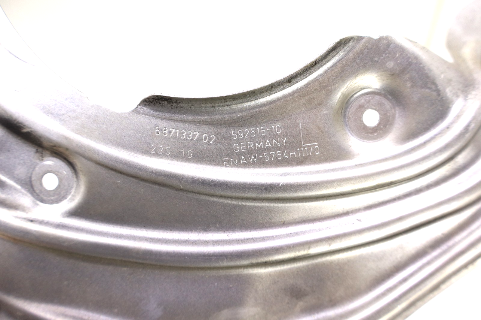 BMW 230 330 430 i4 M2 M240 Z4 2019-2026 OEM Brake Protection Shield Front LH RH – Image 10