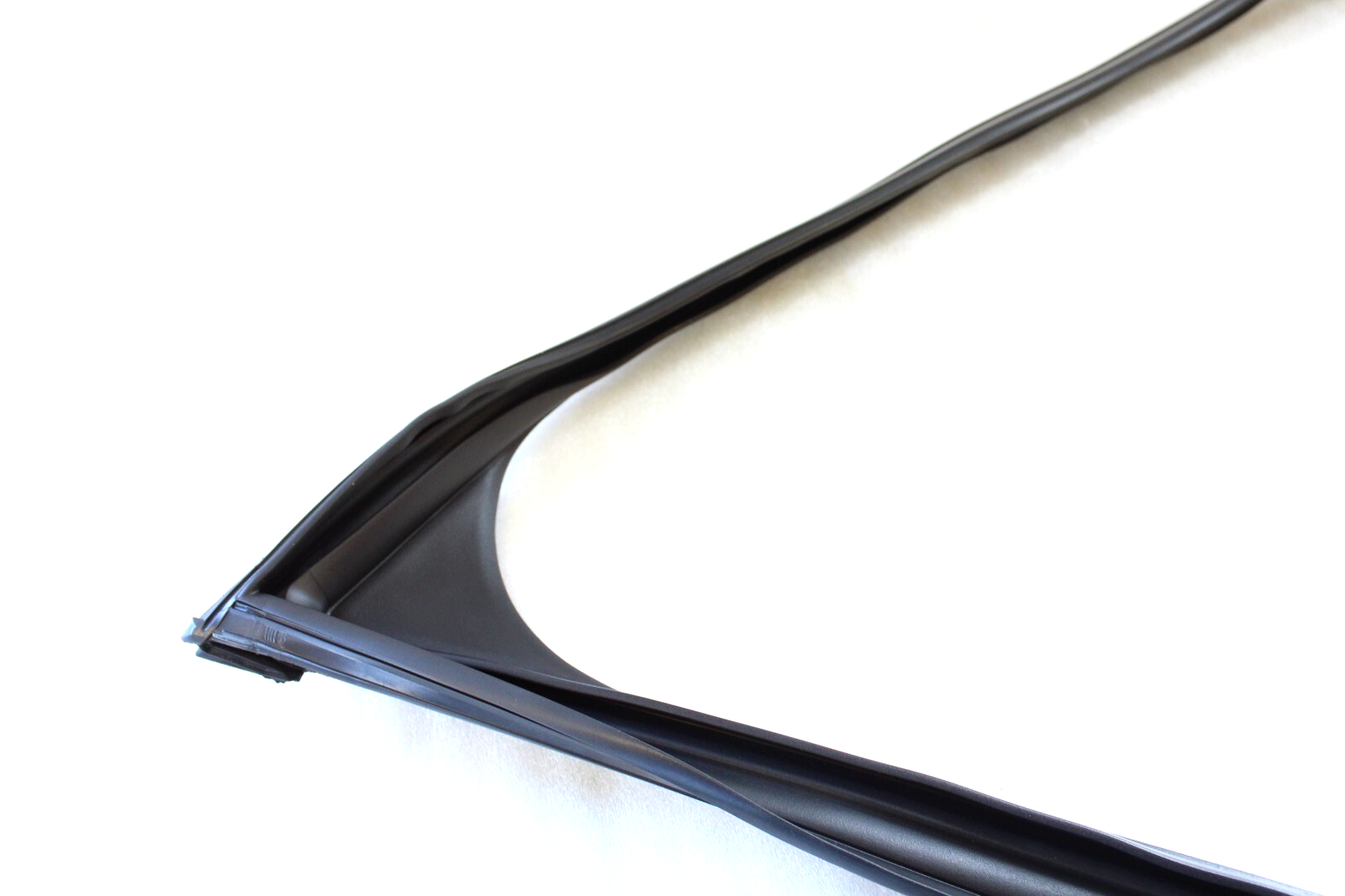 Jaguar Super V8 XJ8 XJR 2004-2009 OEM NEW Door Window Weatherstrip Front Right - Image 4
