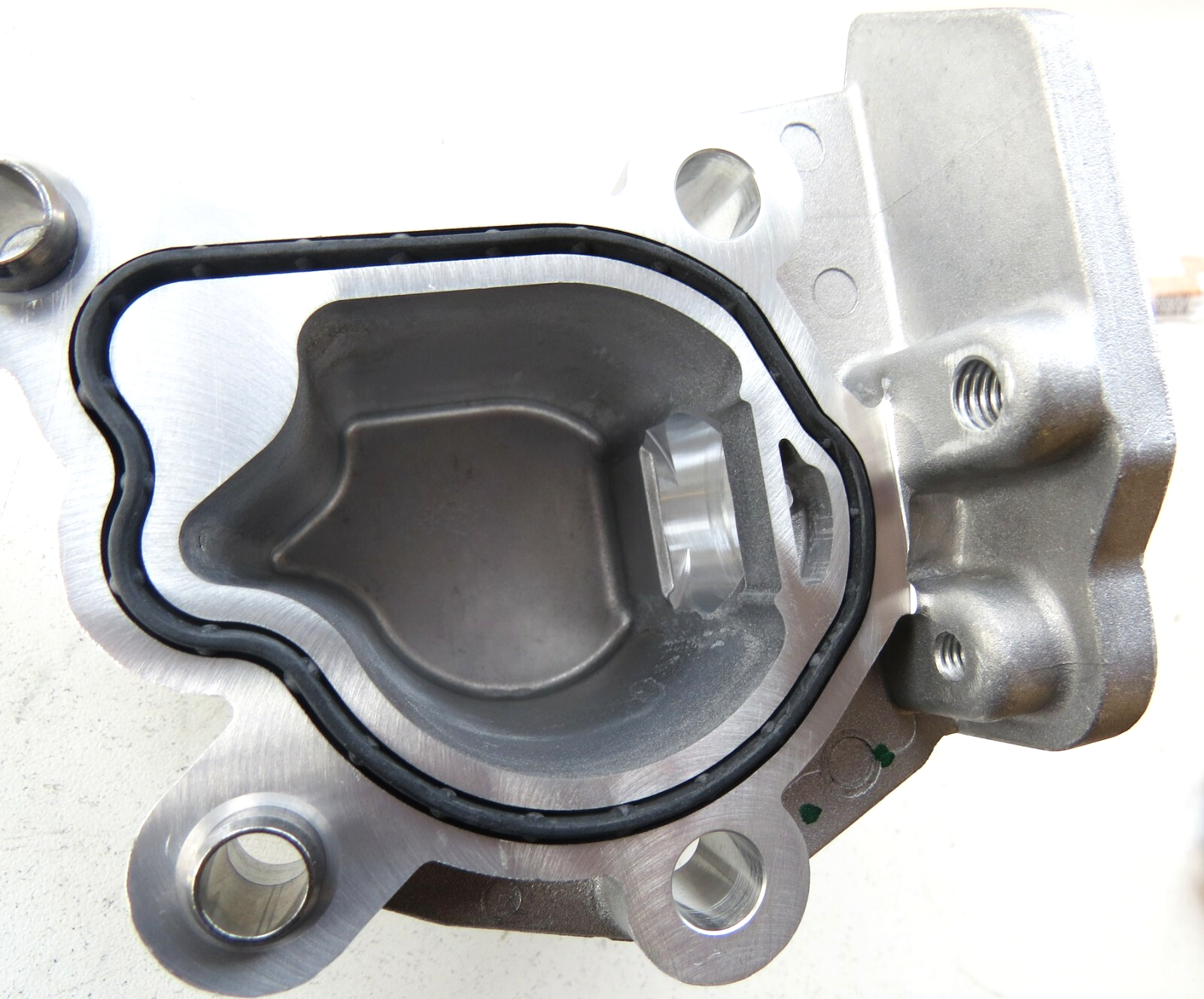 Jaguar Land Rover Range Rover 2012-2019 OEM NEW HPFP Fuel Pump Support Housing - Image 7