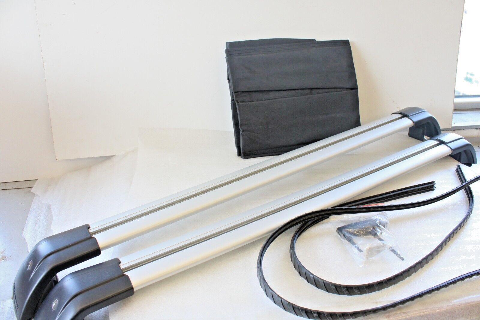 Land Rover Discovery Sport 2016-2026 OEM NEW Roof Rack Cross Bar Kit - Image 8