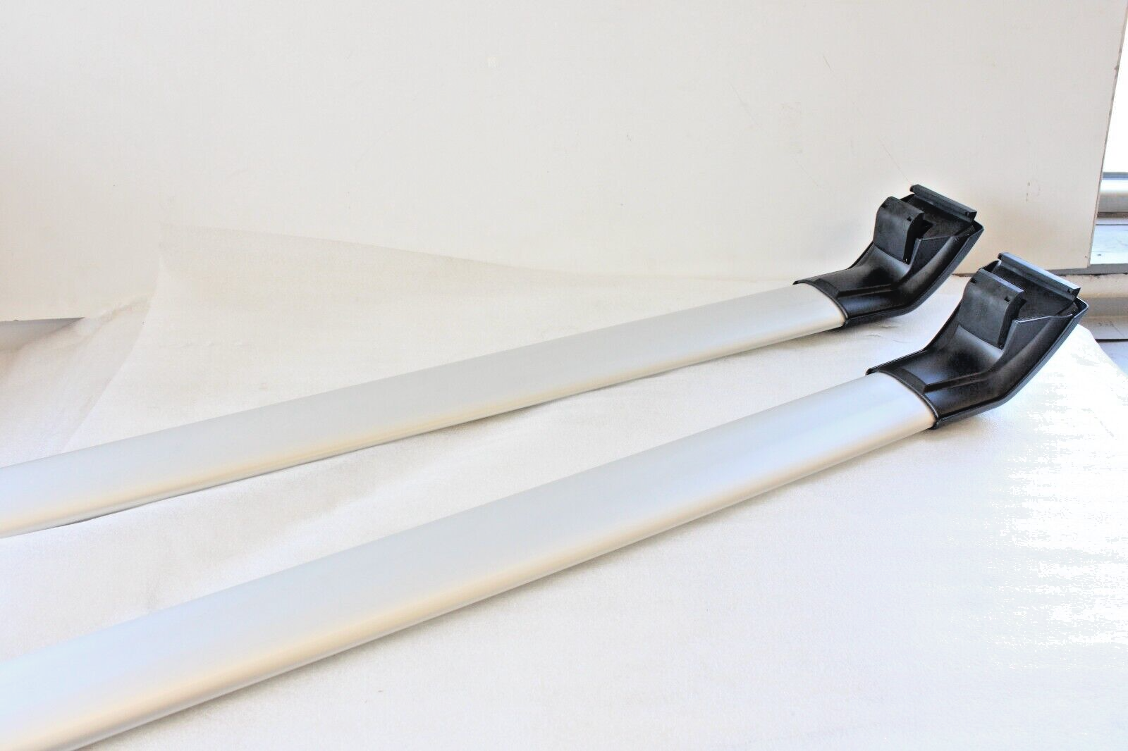 Land Rover Discovery Sport 2016-2026 OEM NEW Roof Rack Cross Bar Kit - Image 10